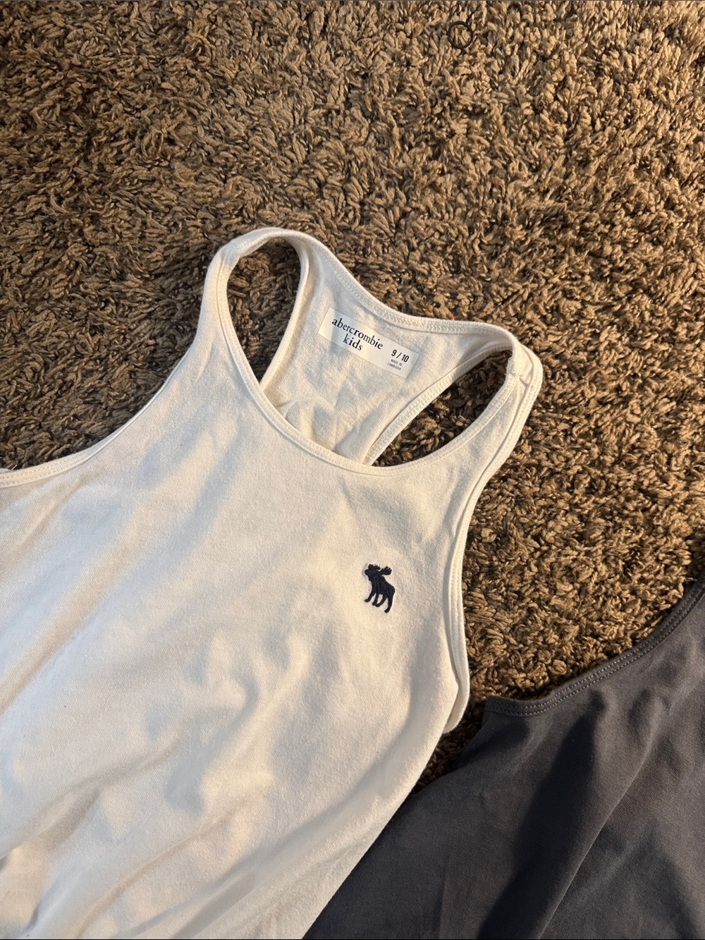 Tank - Picture 2 of 4